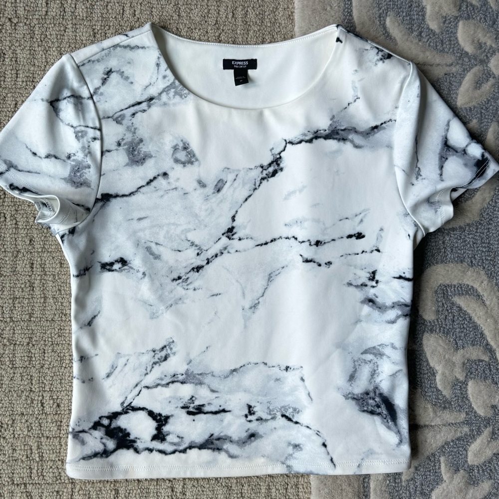 Express short sleeve top